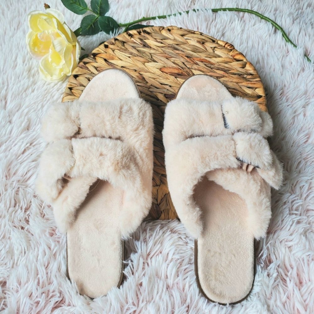 NWOT - LOFT Ann Taylor Cream Fur Double Buckle Slipper Sandal Womens Size 9 - 10
